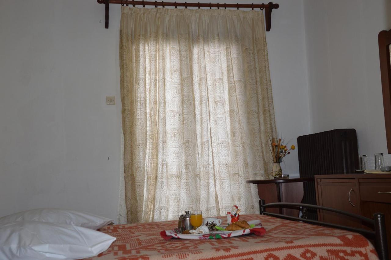 Hotel Hani Zisi Ханья Екстер'єр фото